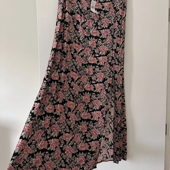 American Eagle Outfitters Pink Asymmetrical Maxi Skirt - Picture 1 of 2
